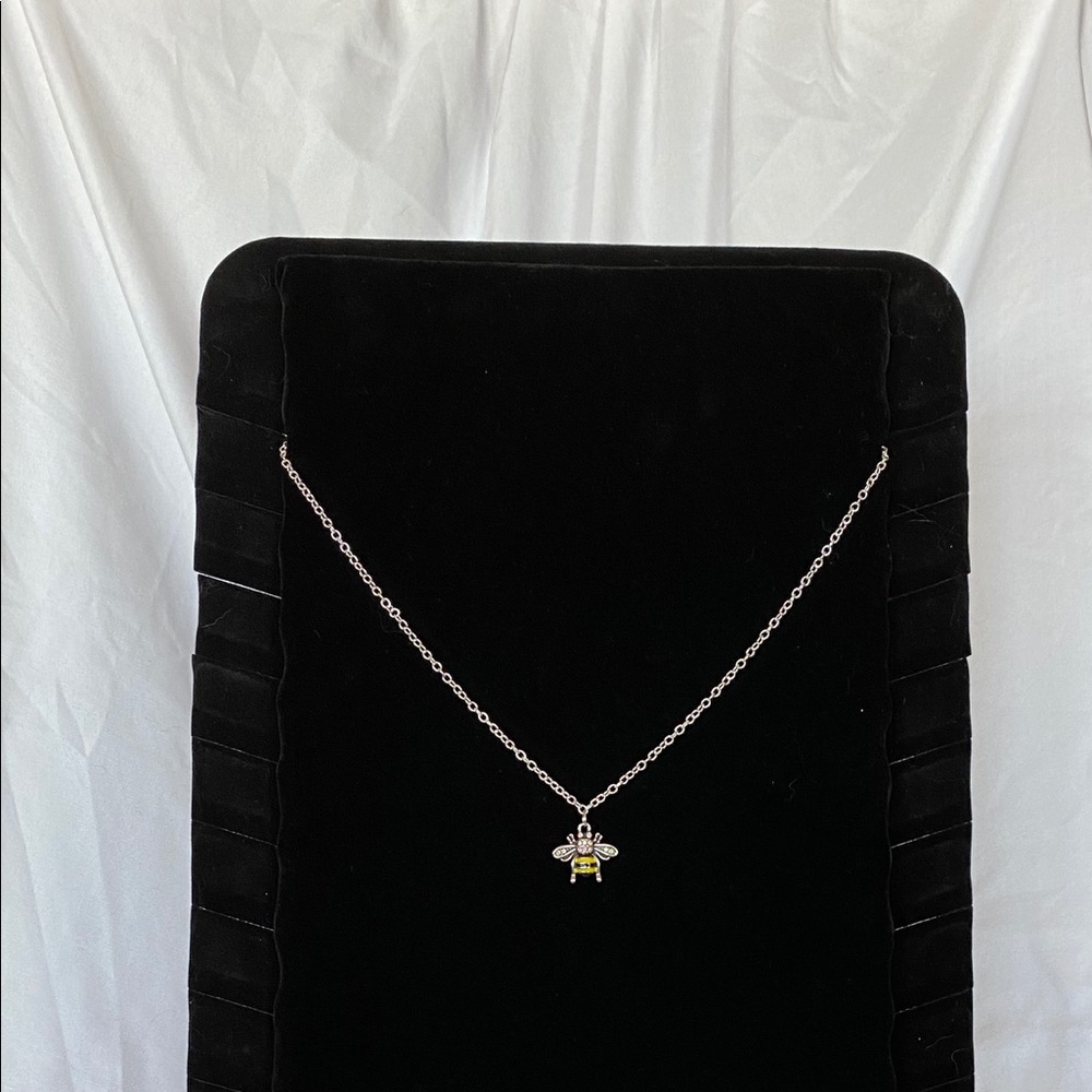 Be pendant necklace